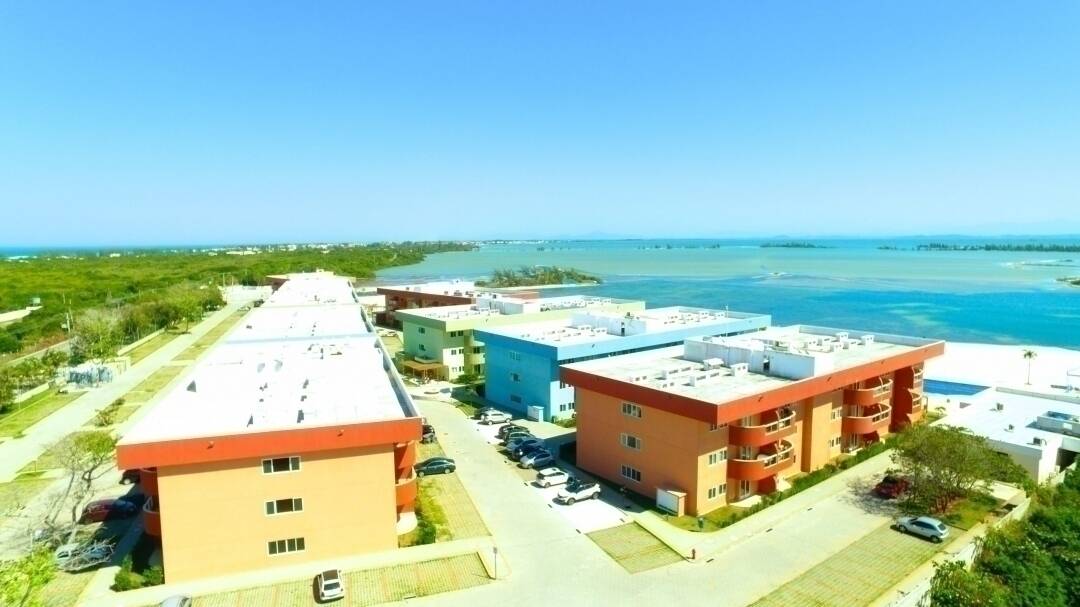 #2075-L - Apartamento para Venda em Arraial do Cabo - RJ