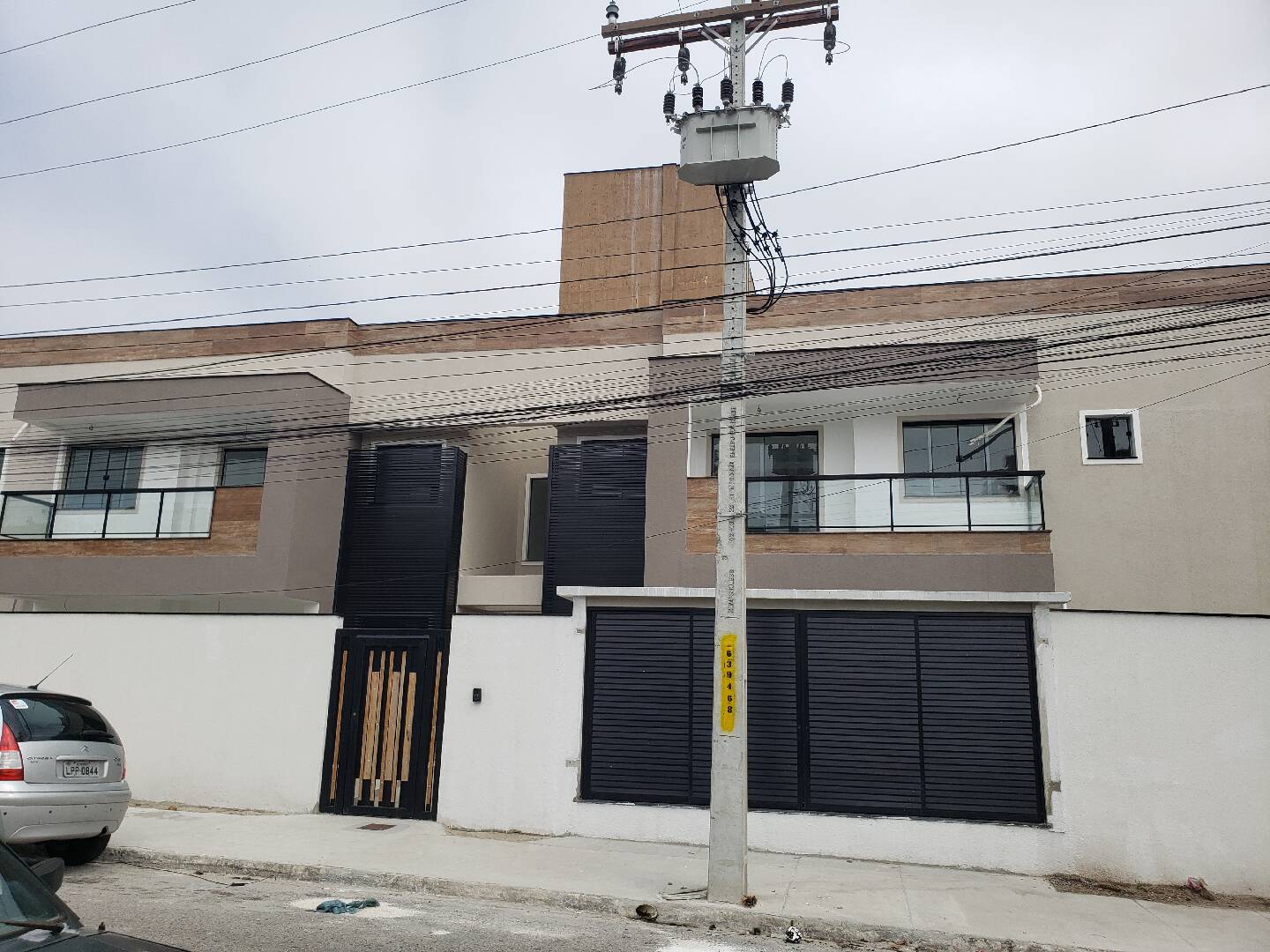 #2705 - Apartamento para Venda em Cabo Frio - RJ