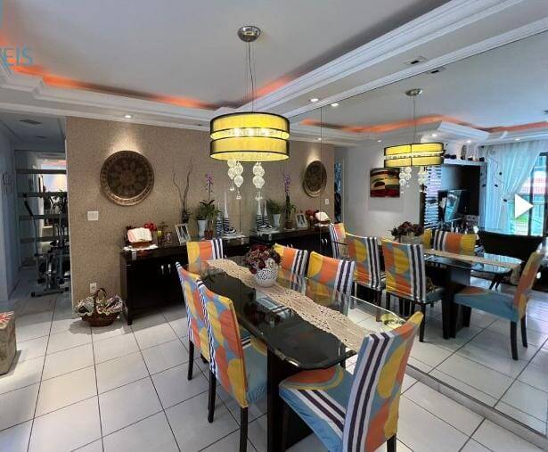 #2004 - Apartamento para Venda em Cabo Frio - RJ