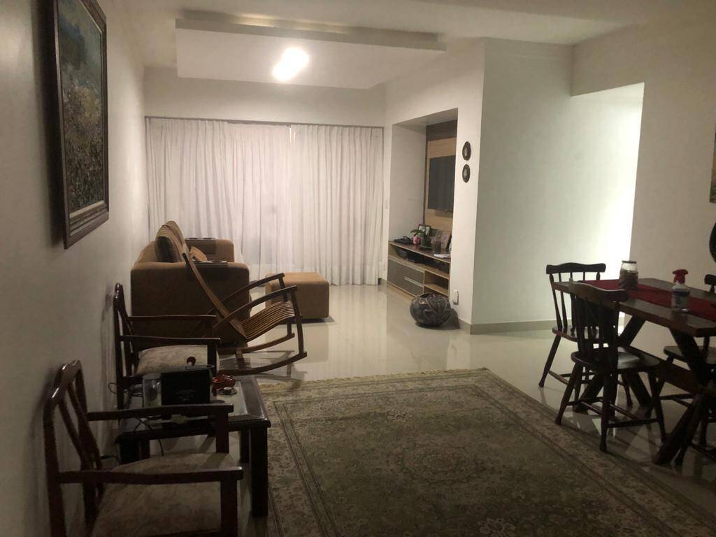 #2832 - Apartamento para Venda em Cabo Frio - RJ