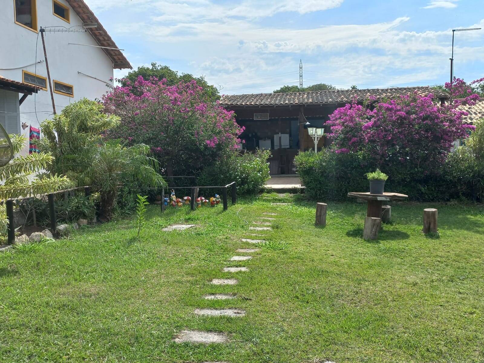 #2401 - Casa em condomínio para Venda em São Pedro da Aldeia - RJ