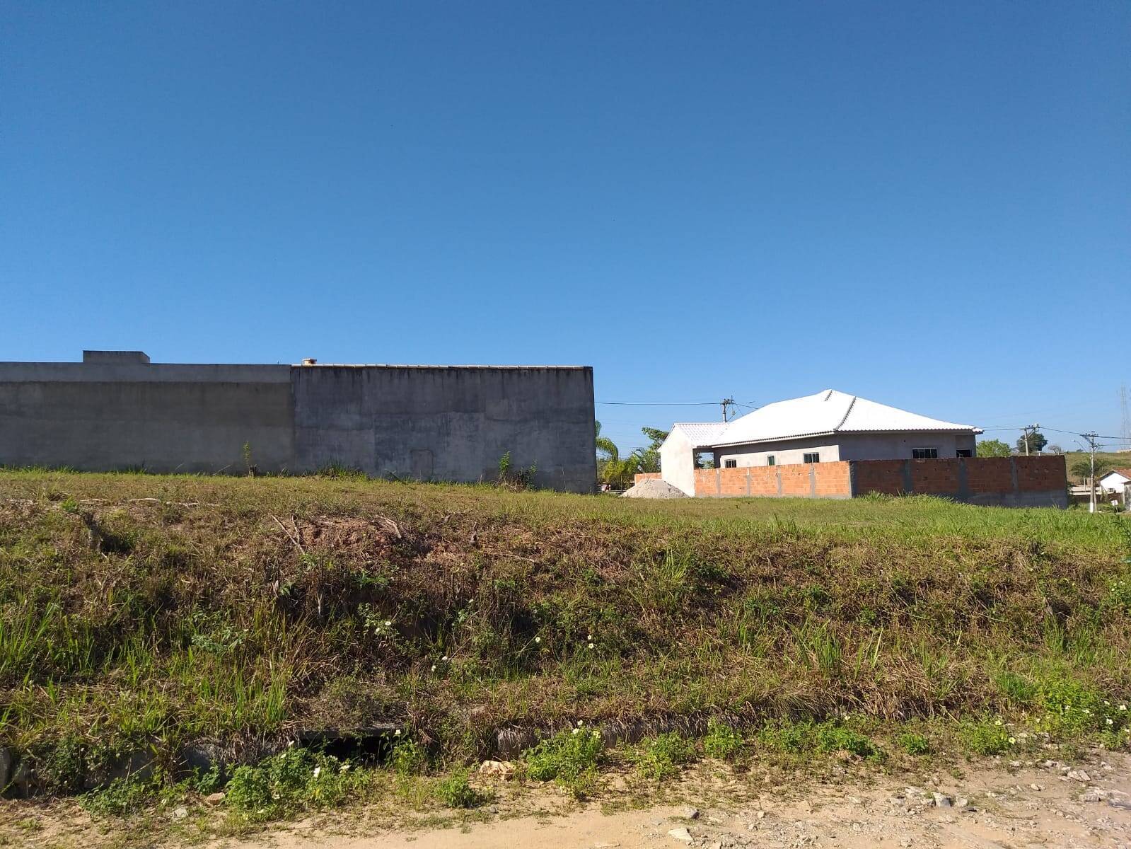 #60.403-A - Terreno em condomínio para Venda em Araruama - RJ