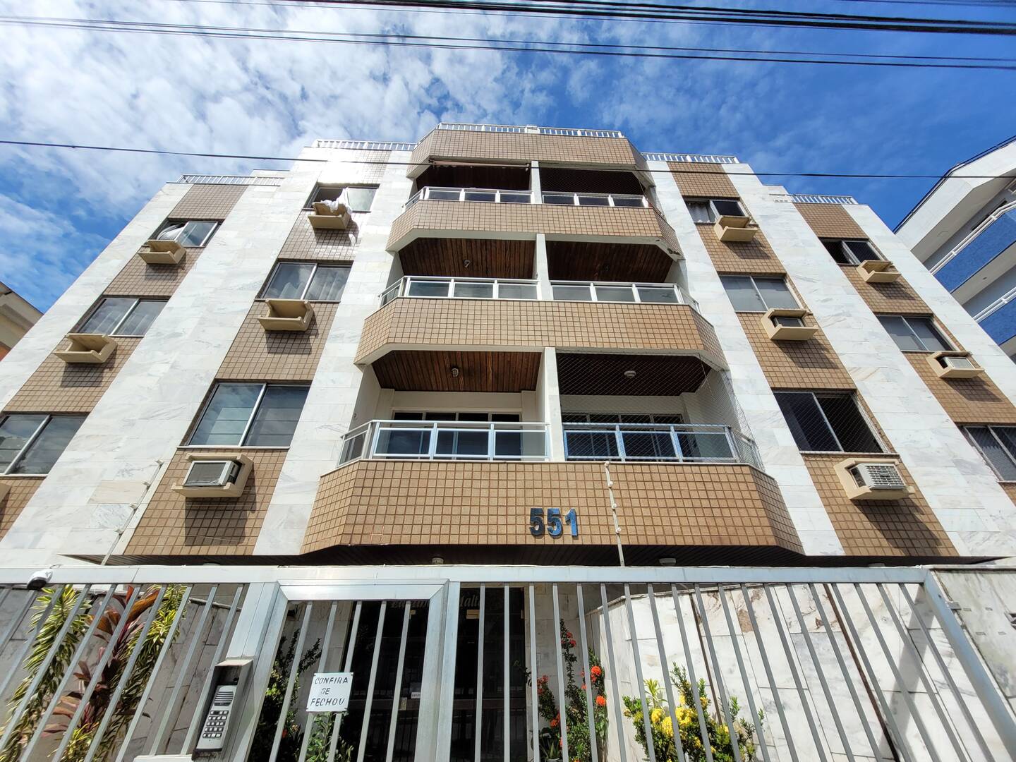 #1731 - Apartamento para Venda em Cabo Frio - RJ