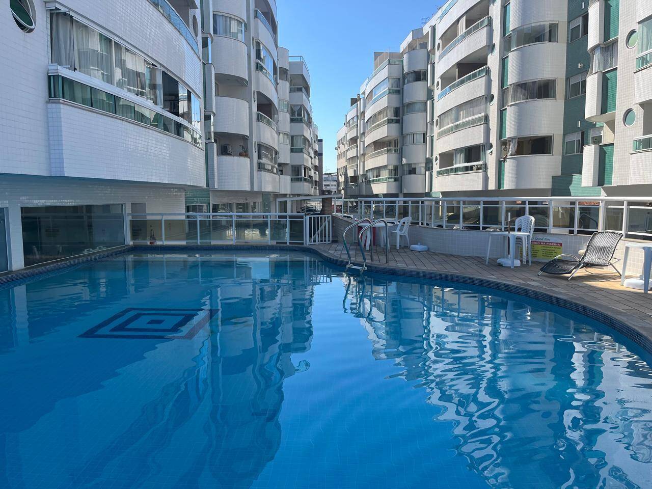 #2052 - Apartamento para Venda em Cabo Frio - RJ