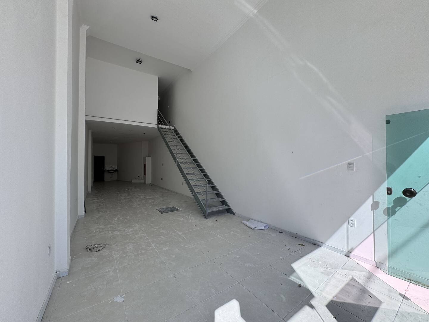 #4103 - Loja para Venda em Cabo Frio - RJ