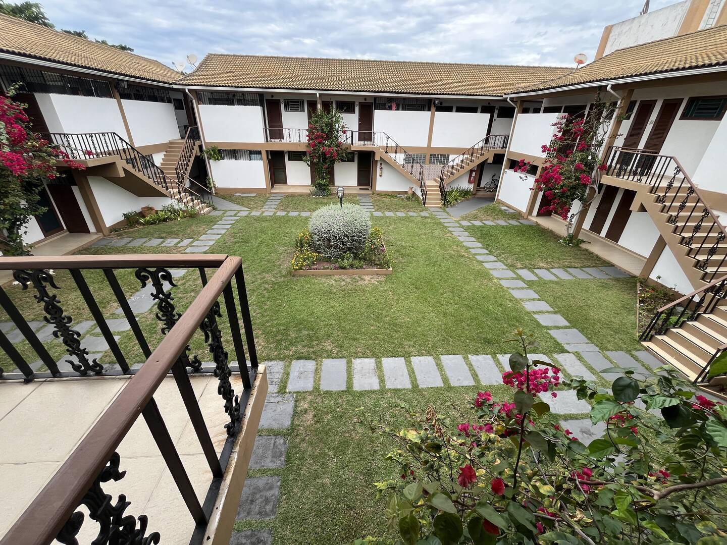 #2340 - Apartamento para Venda em Cabo Frio - RJ