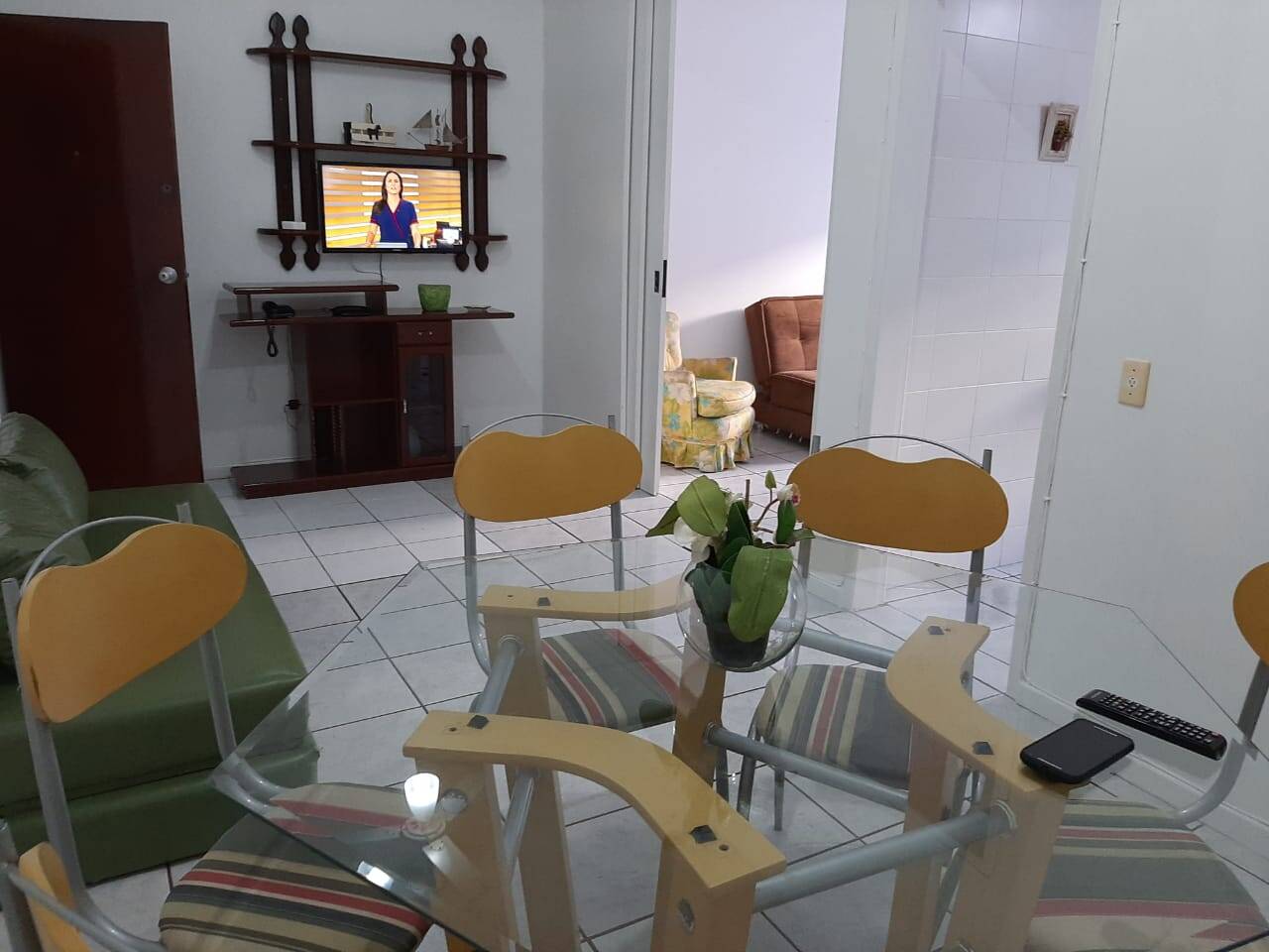 #2300 - Apartamento para Venda em Cabo Frio - RJ