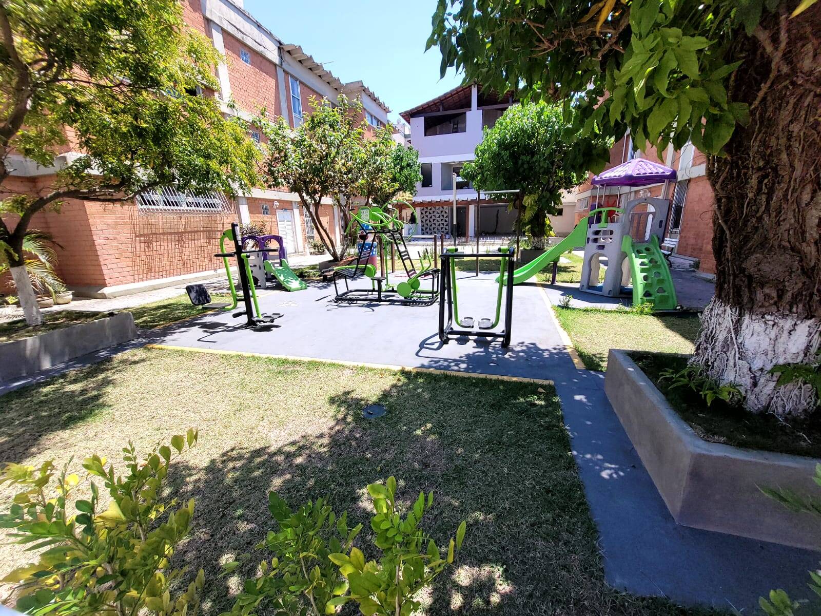 #1711 - Apartamento para Venda em Cabo Frio - RJ