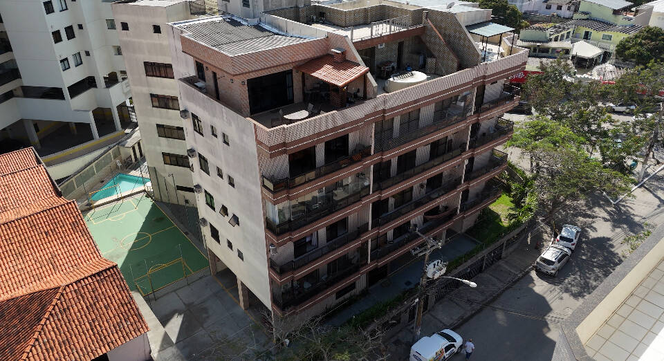 #4121 - Apartamento para Venda em Cabo Frio - RJ