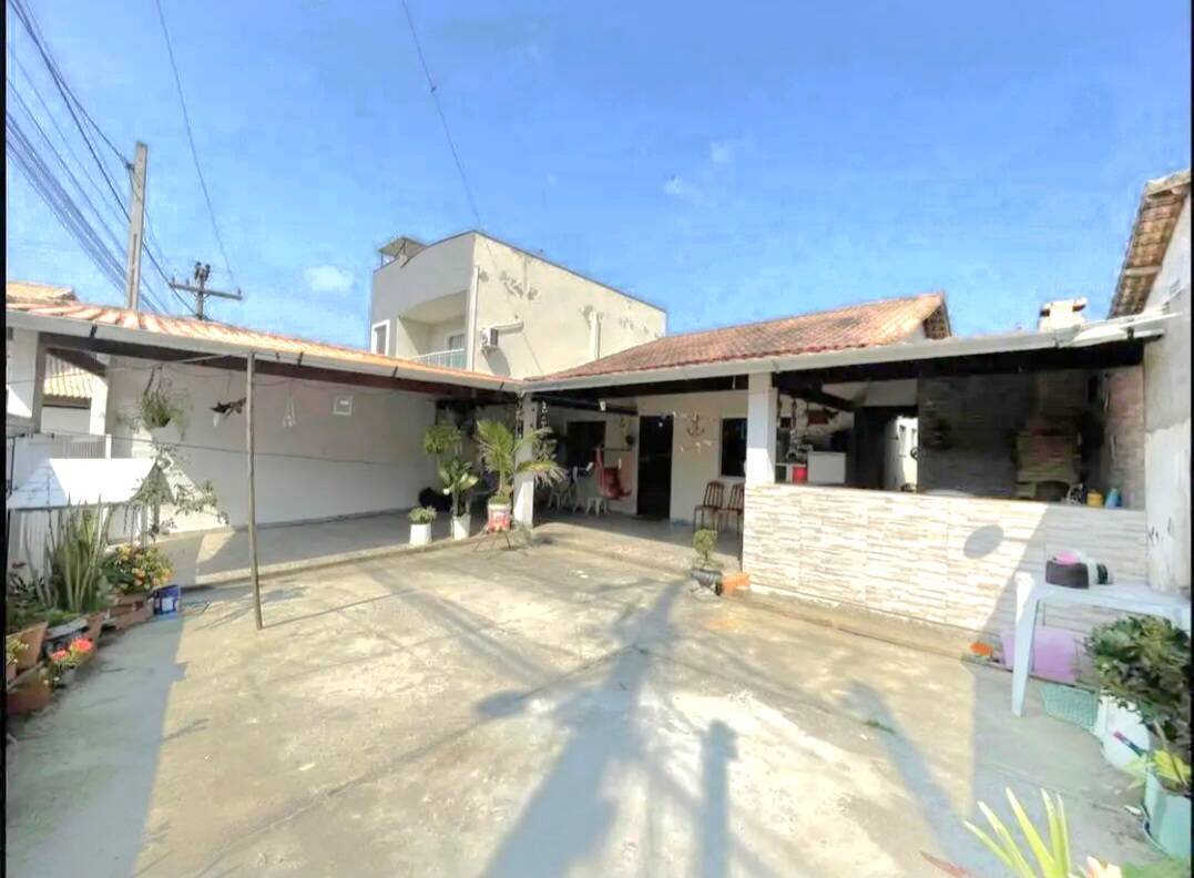 #3003 - Casa em condomínio para Venda em São Pedro da Aldeia - RJ