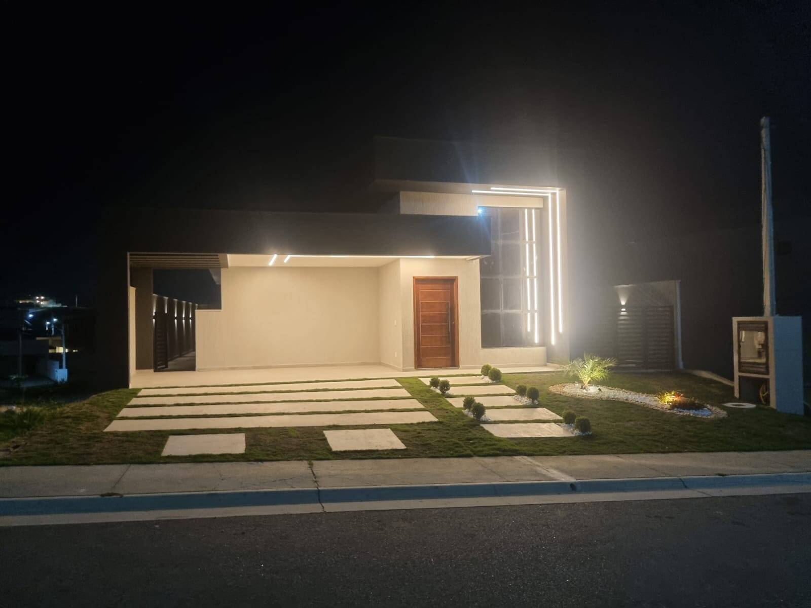 #8001 - Casa em condomínio para Venda em São Pedro da Aldeia - RJ