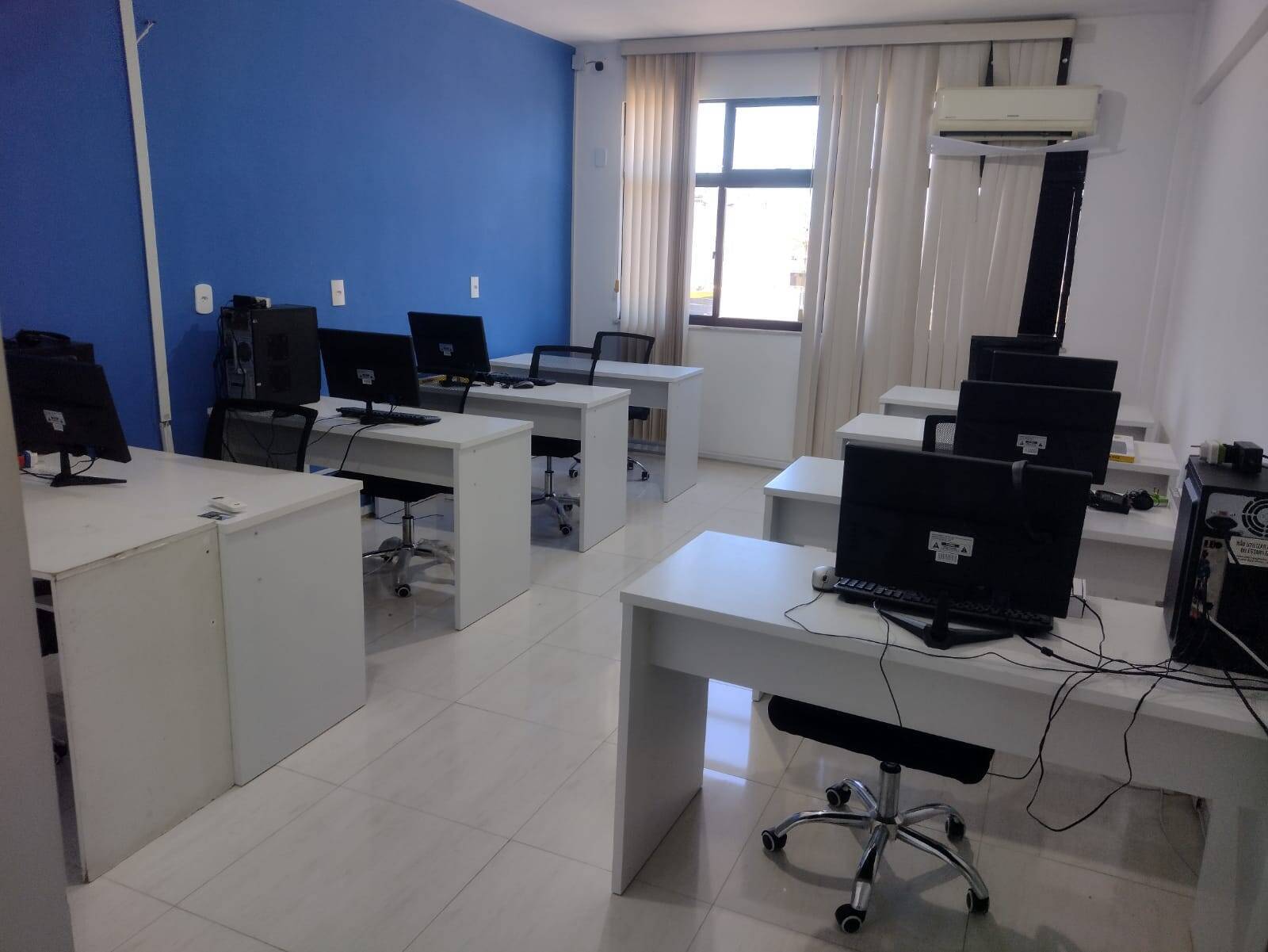 #6046 - Sala para Venda em Cabo Frio - RJ