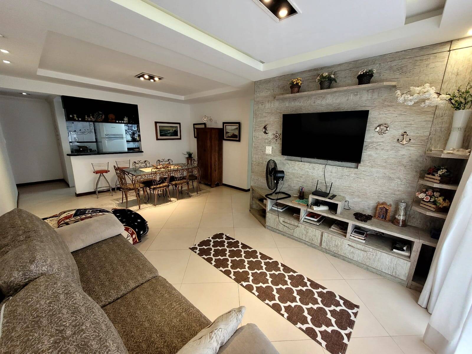 #1886 - Apartamento para Venda em Cabo Frio - RJ