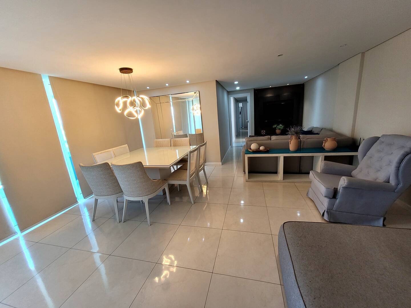 #1873 - Apartamento para Venda em Cabo Frio - RJ