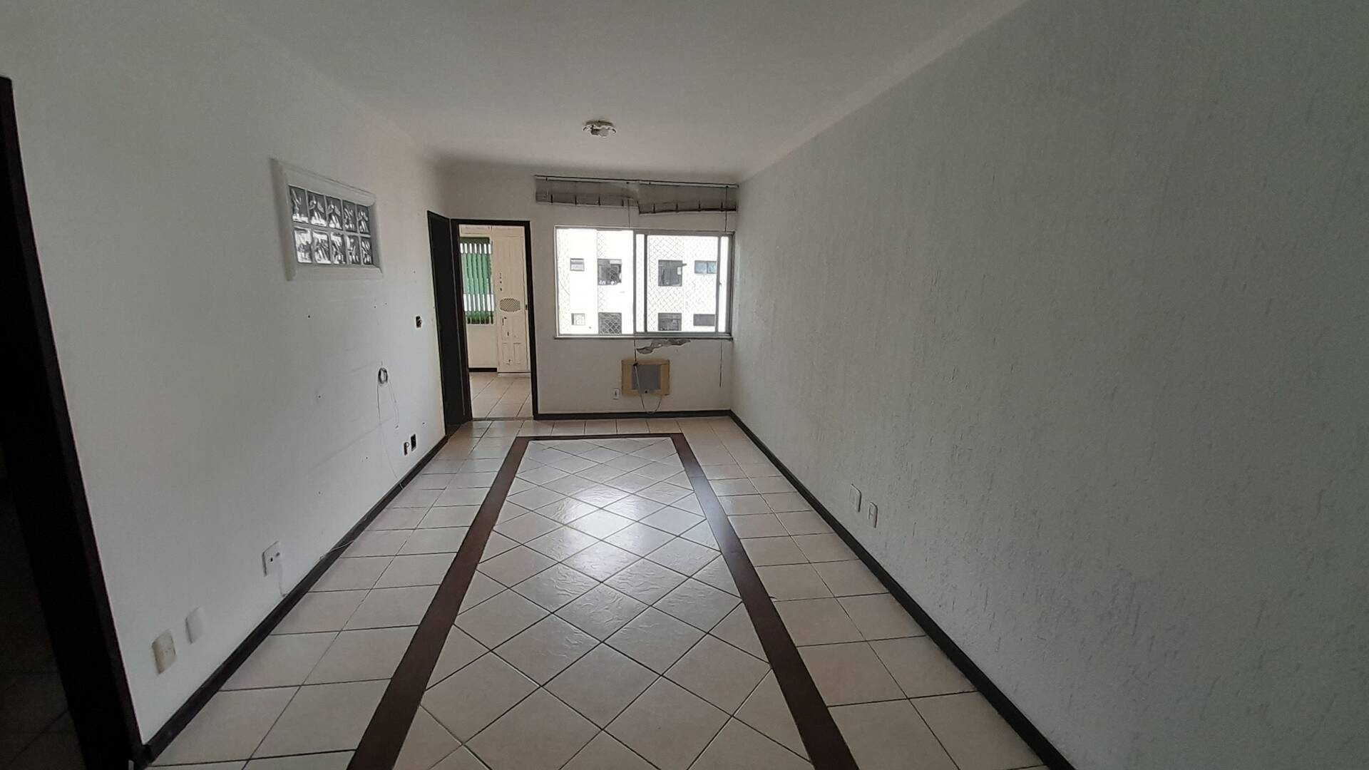 #2550 - Apartamento para Venda em Cabo Frio - RJ