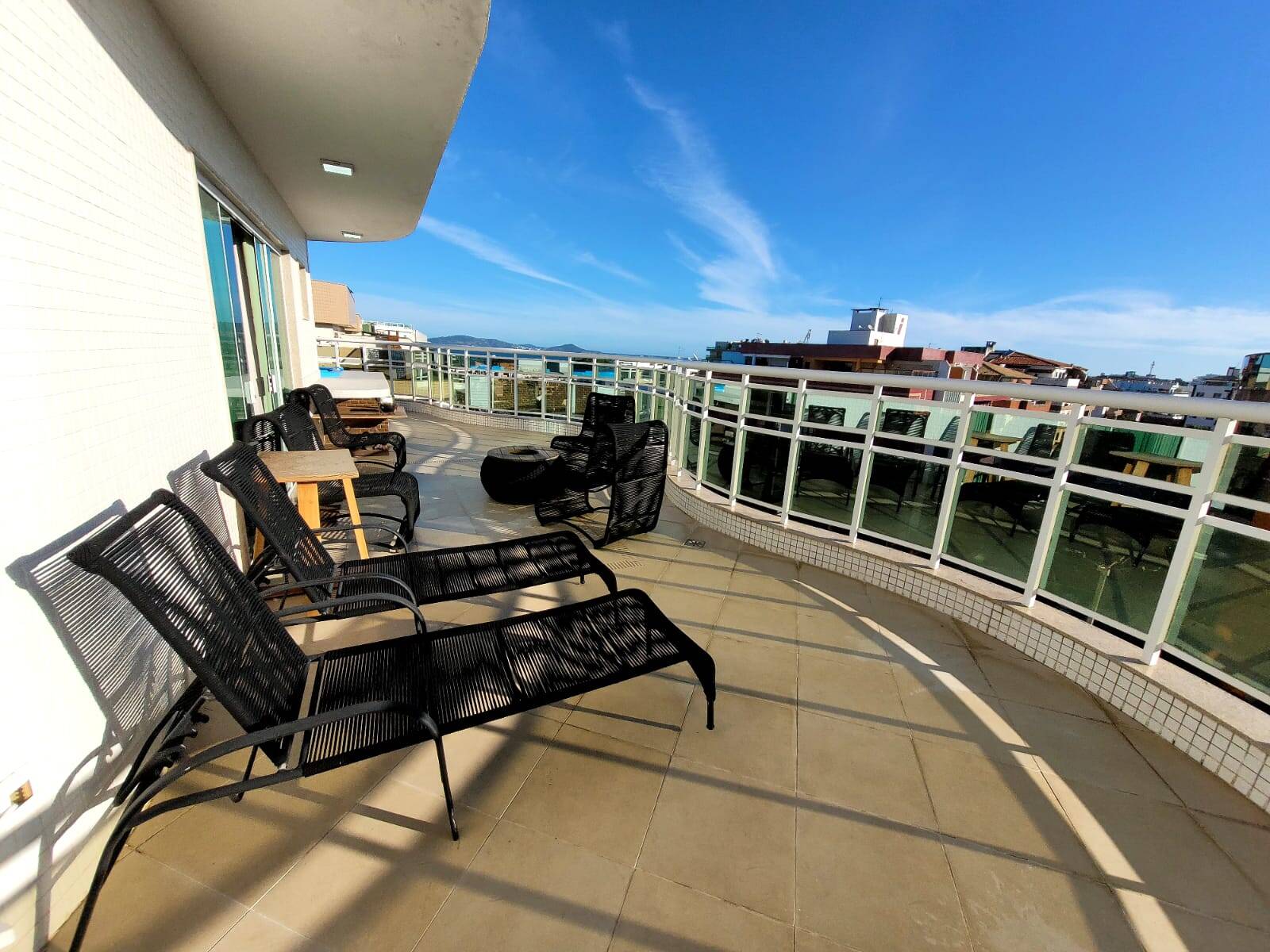 #1850 - Apartamento para Venda em Cabo Frio - RJ