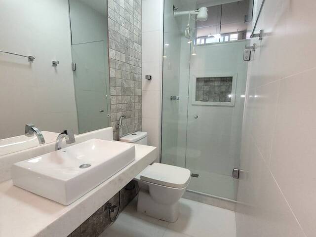 #1711 - Apartamento para Venda em Cabo Frio - RJ