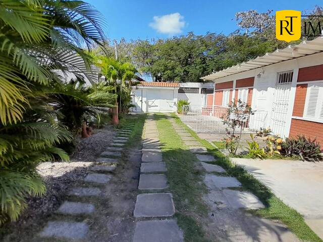 #2389 - Casa em condomínio para Venda em Cabo Frio - RJ - 1