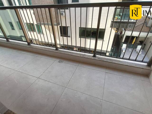 #2003 - Apartamento para Venda em Cabo Frio - RJ - 2