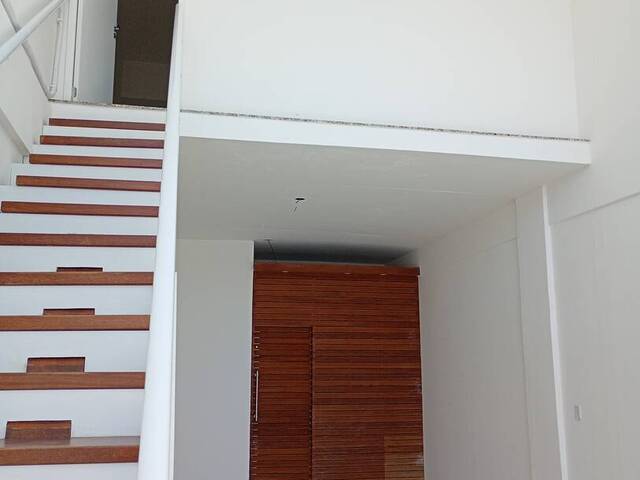 #4105 - Loja para Locação em Cabo Frio - RJ