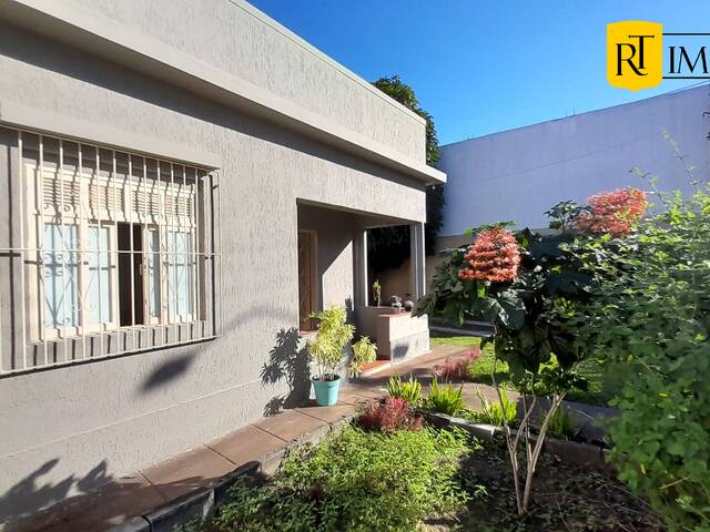 #2096 - Casa para Venda em Cabo Frio - RJ