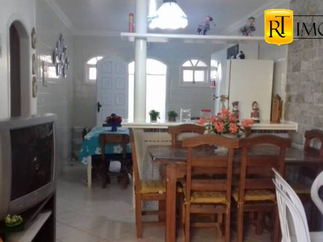 #2301 - Casa em condomínio para Venda em Cabo Frio - RJ