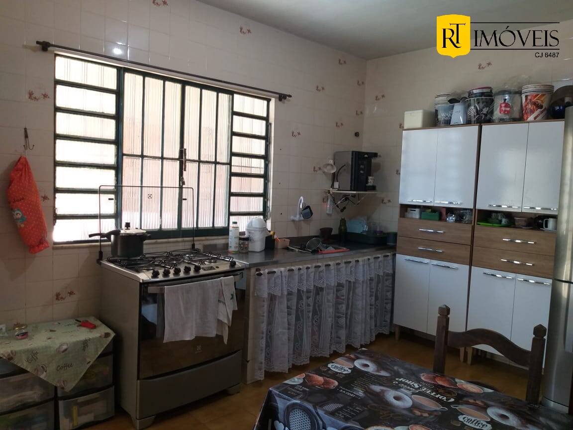 Casa à venda com 3 quartos, 190m² - Foto 15