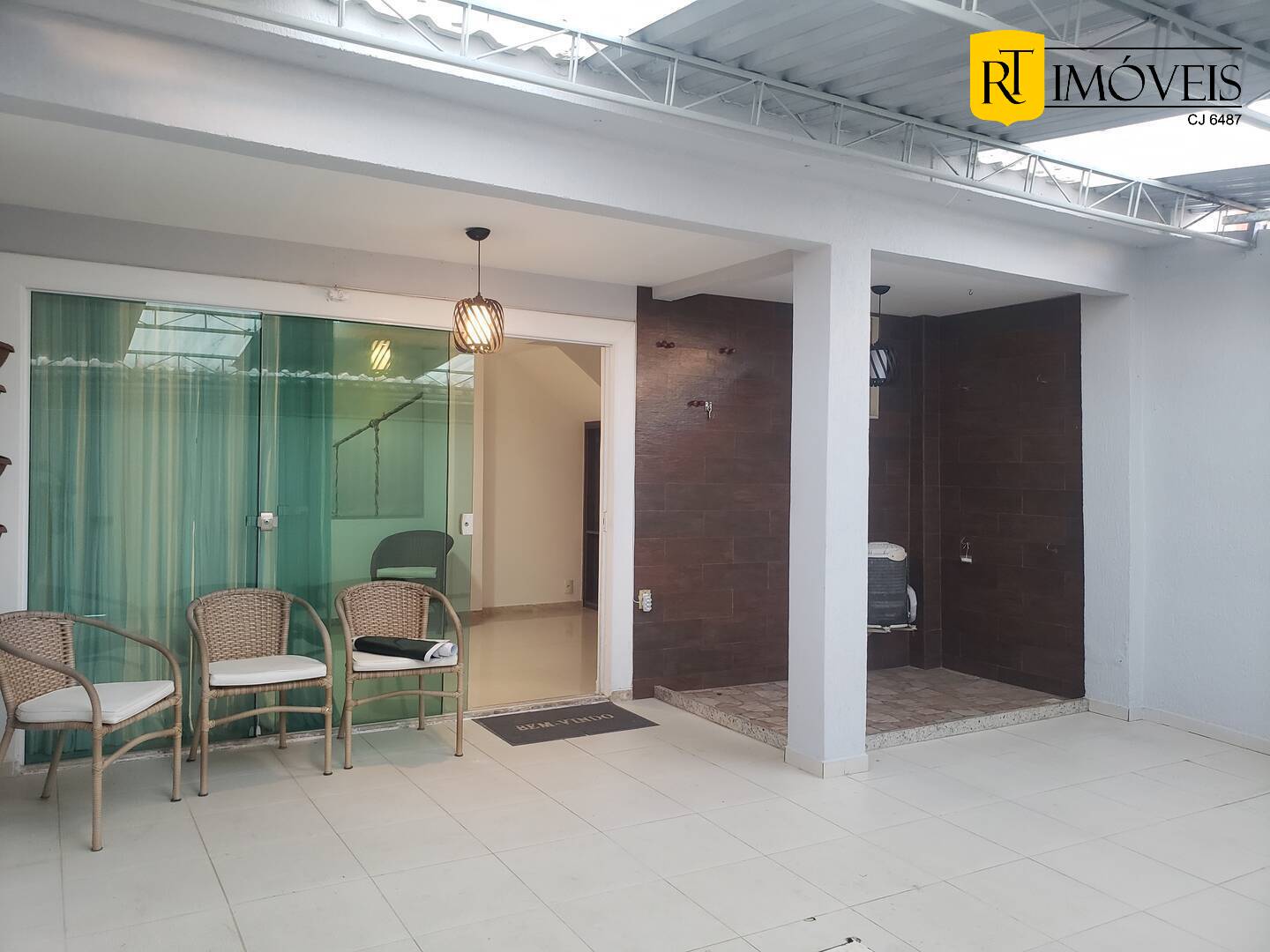 Casa à venda com 3 quartos, 140m² - Foto 1