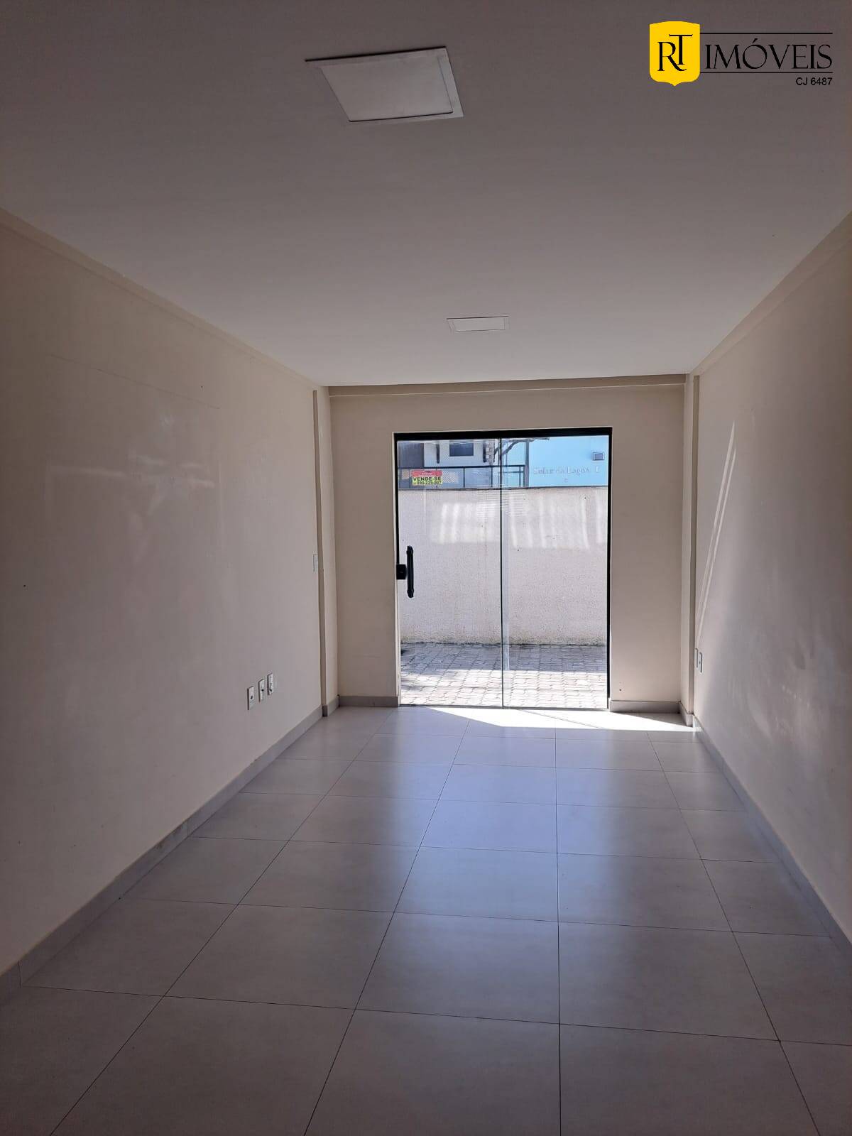 Apartamento para alugar com 2 quartos, 70m² - Foto 2
