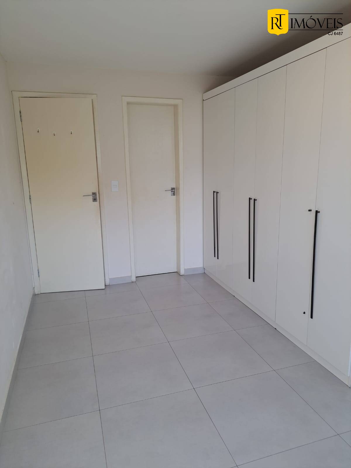 Apartamento para alugar com 2 quartos, 70m² - Foto 11