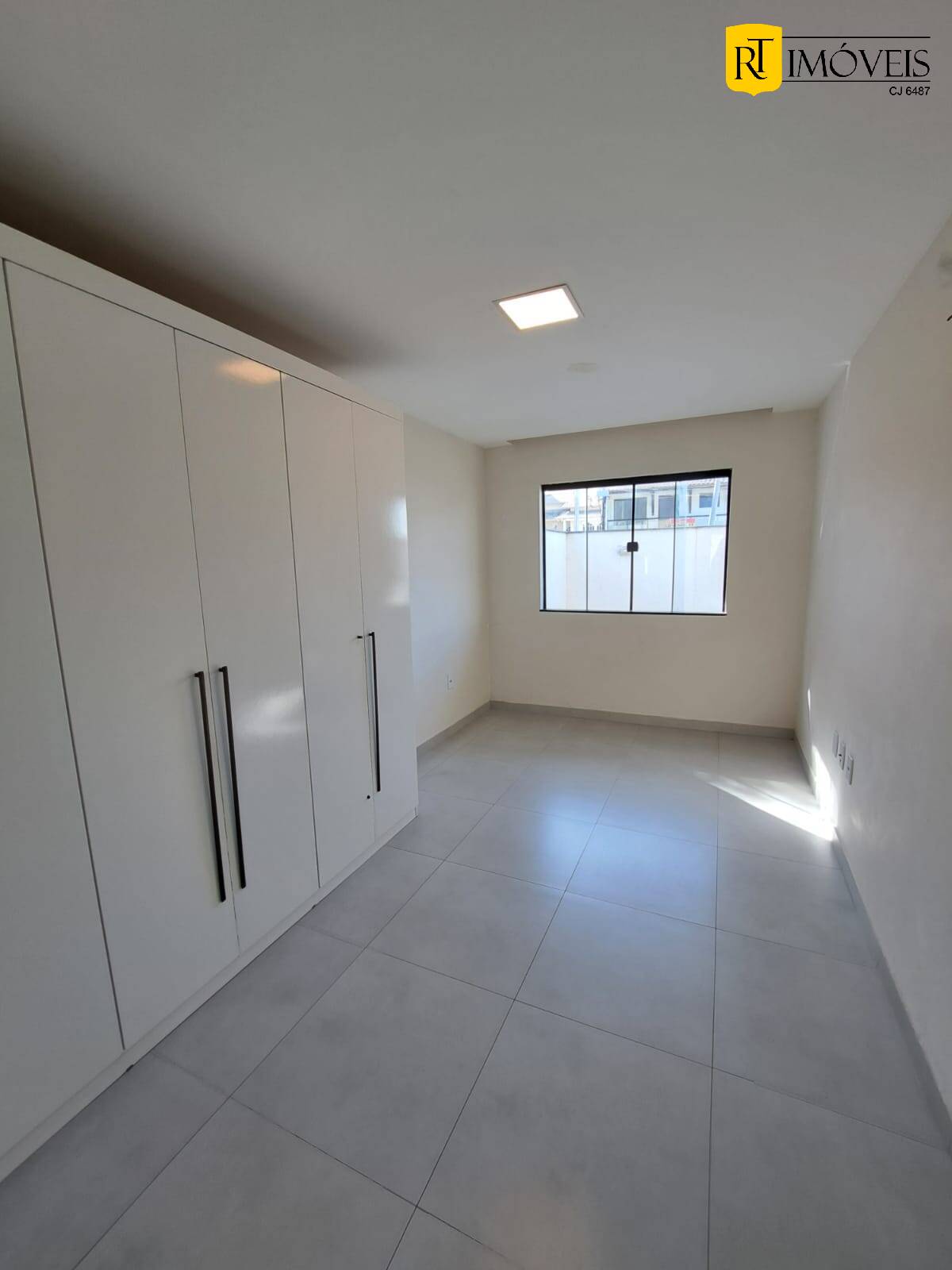 Apartamento para alugar com 2 quartos, 70m² - Foto 12