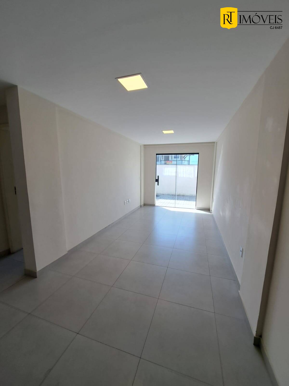 Apartamento para alugar com 2 quartos, 70m² - Foto 16