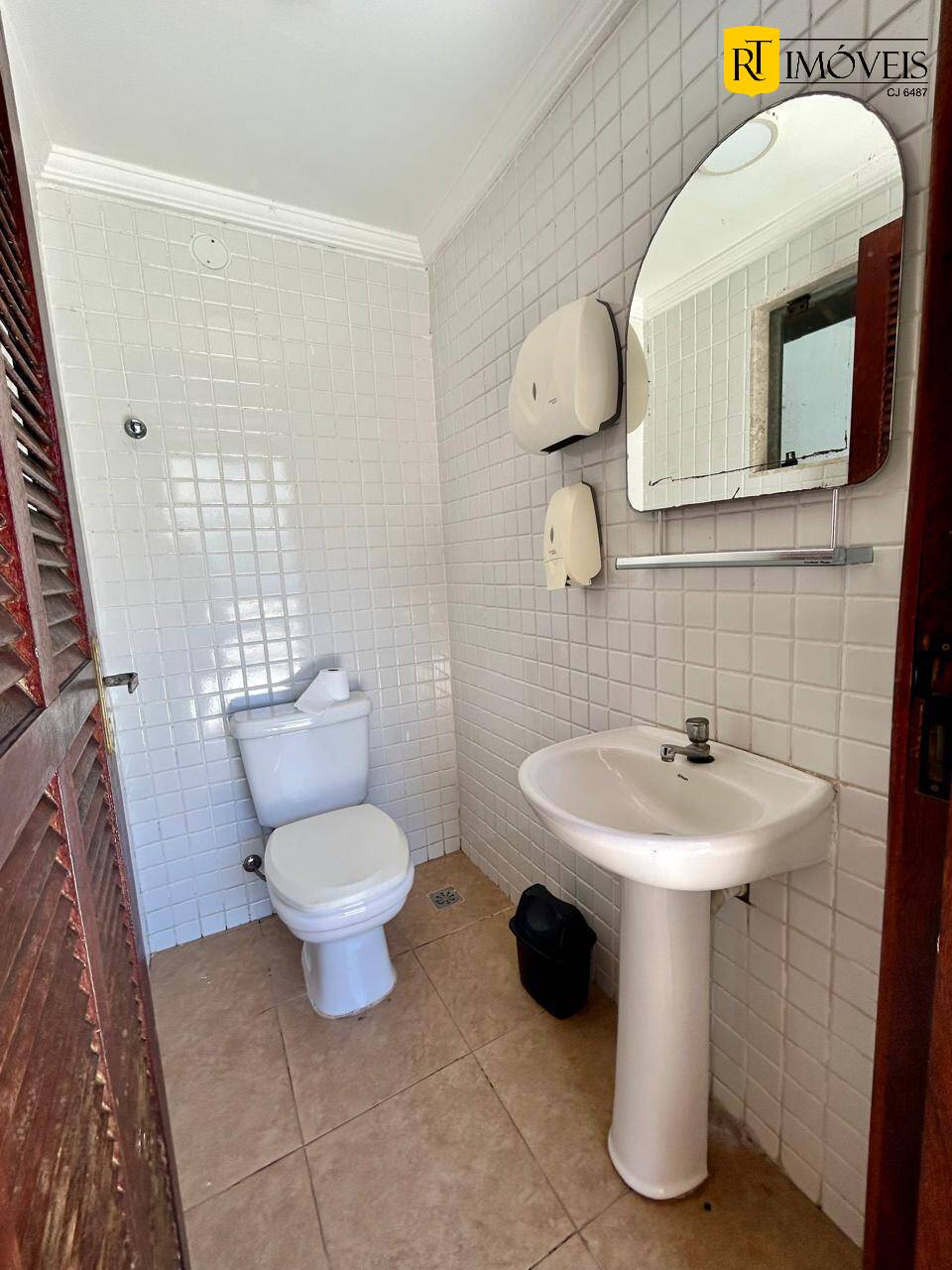 Casa para alugar com 5 quartos, 500m² - Foto 13