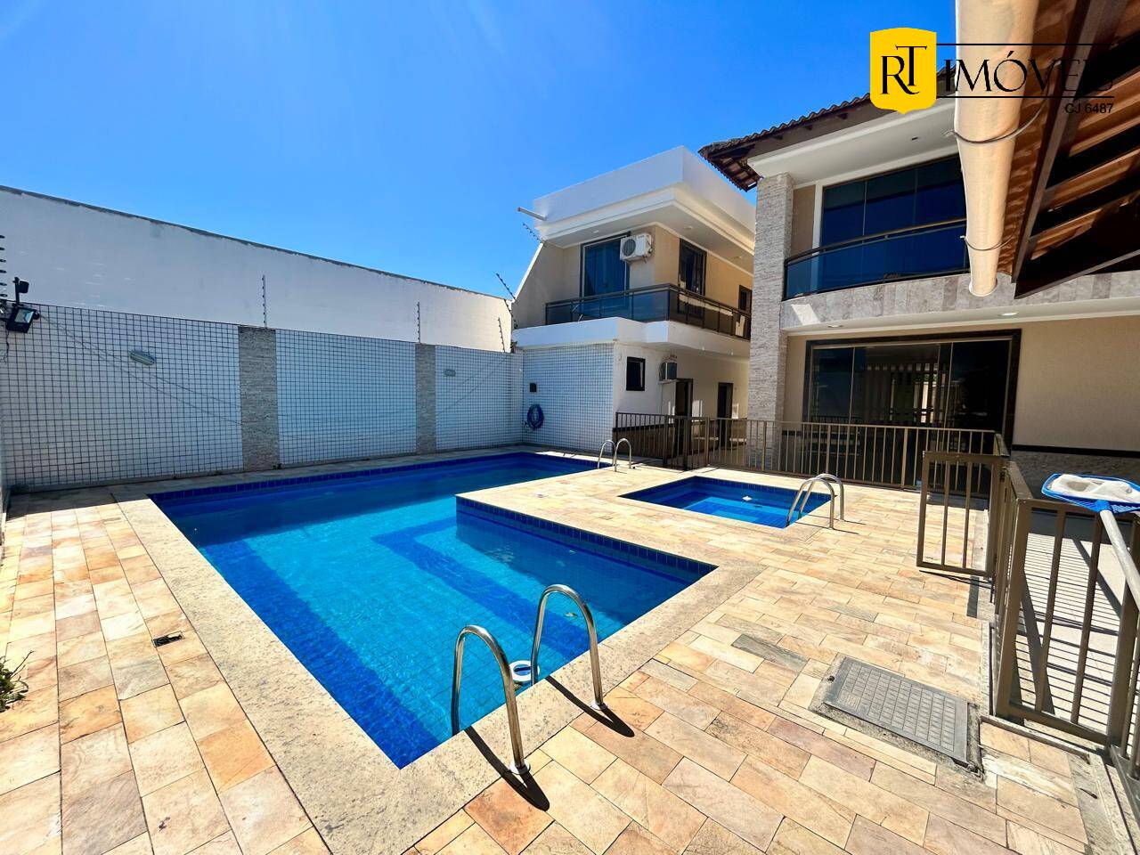 Casa para alugar com 5 quartos, 500m² - Foto 1