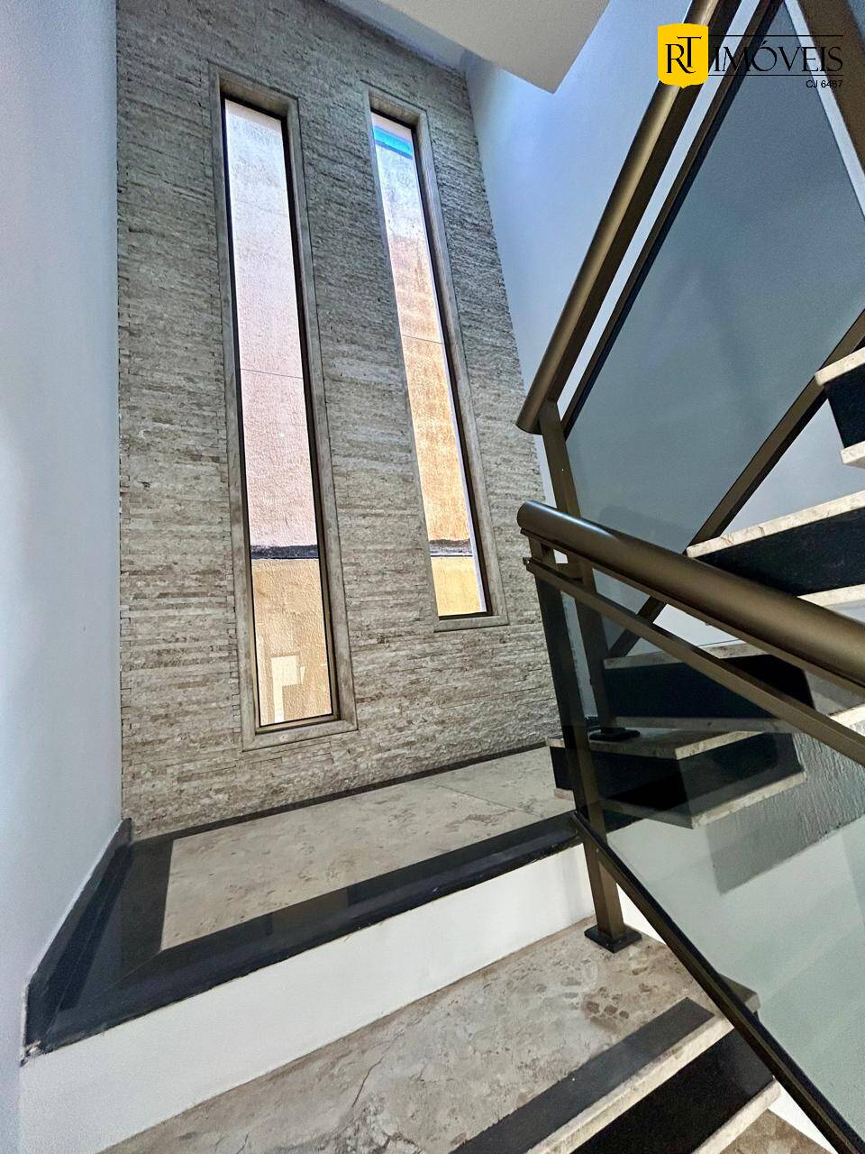 Casa para alugar com 5 quartos, 500m² - Foto 16
