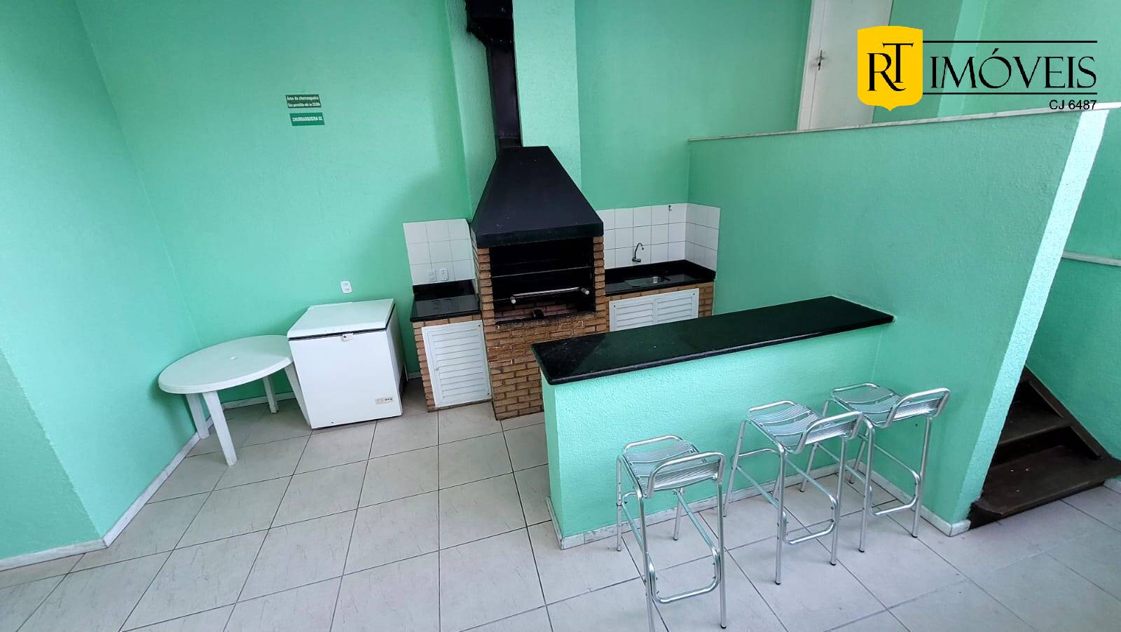 Cobertura à venda com 2 quartos, 100m² - Foto 3