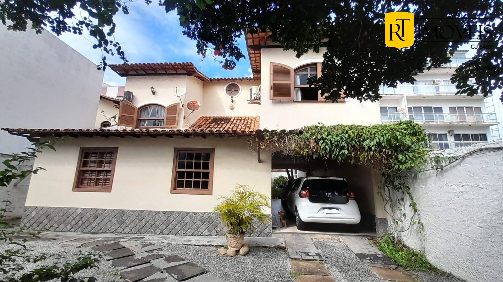 Casa, 4 quartos, 136 m² - Foto 1