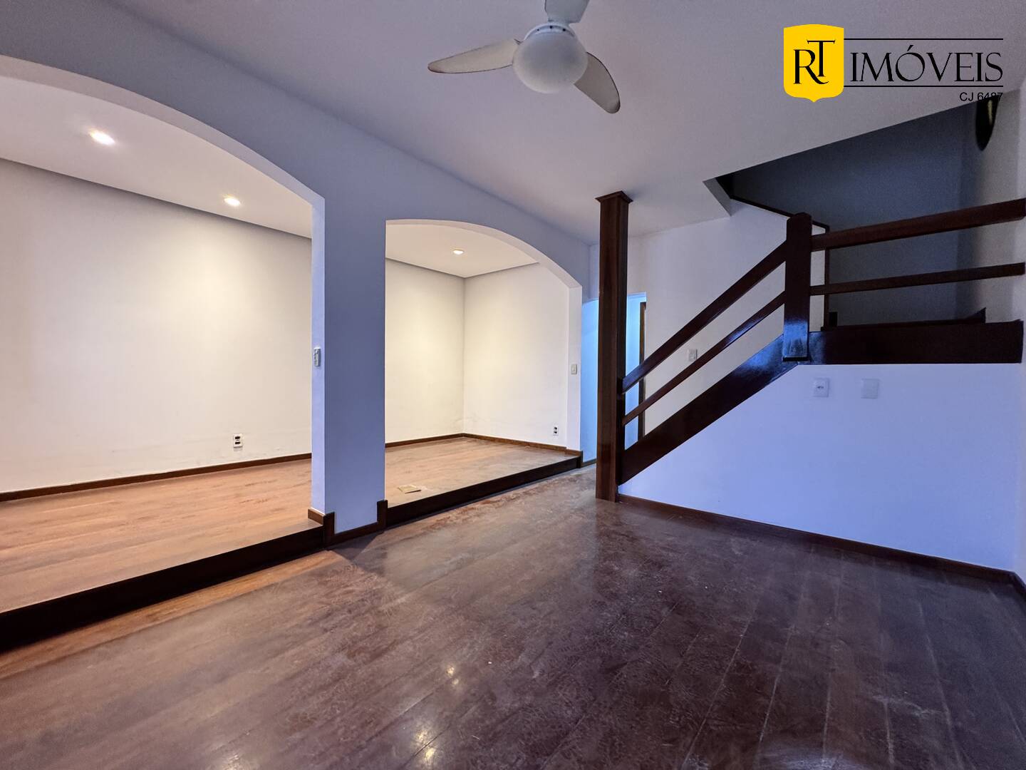 Casa para alugar com 3 quartos, 73m² - Foto 1