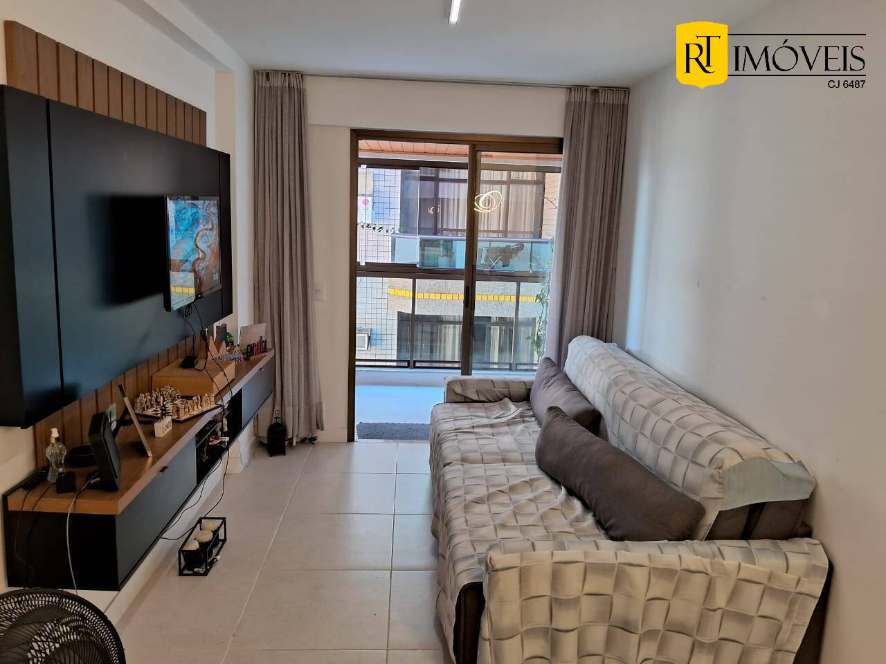 Apartamento à venda com 3 quartos, 157m² - Foto 1