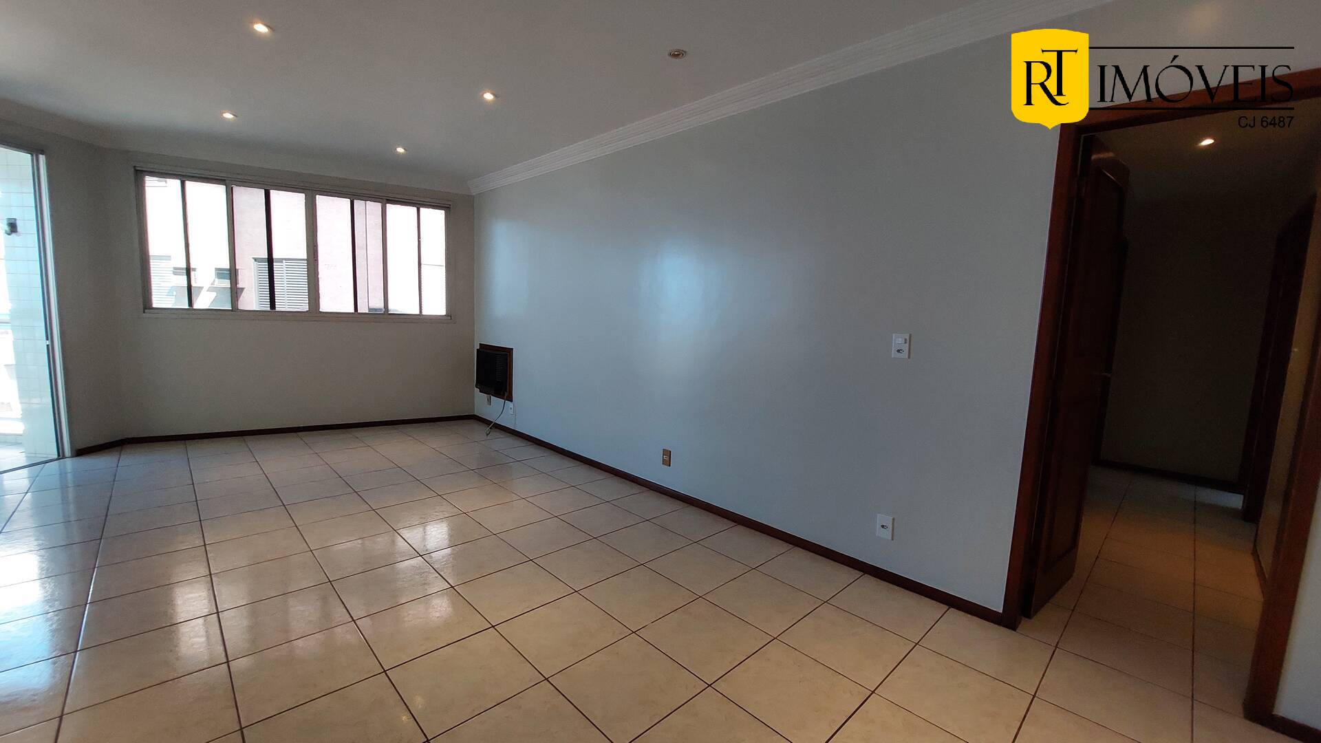 Apartamento à venda com 3 quartos, 151m² - Foto 3