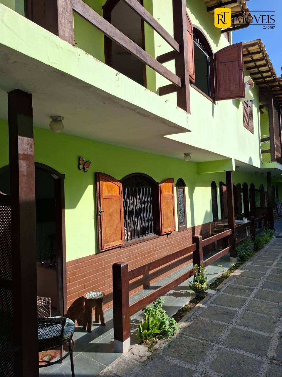 Casa à venda com 2 quartos, 73m² - Foto 1