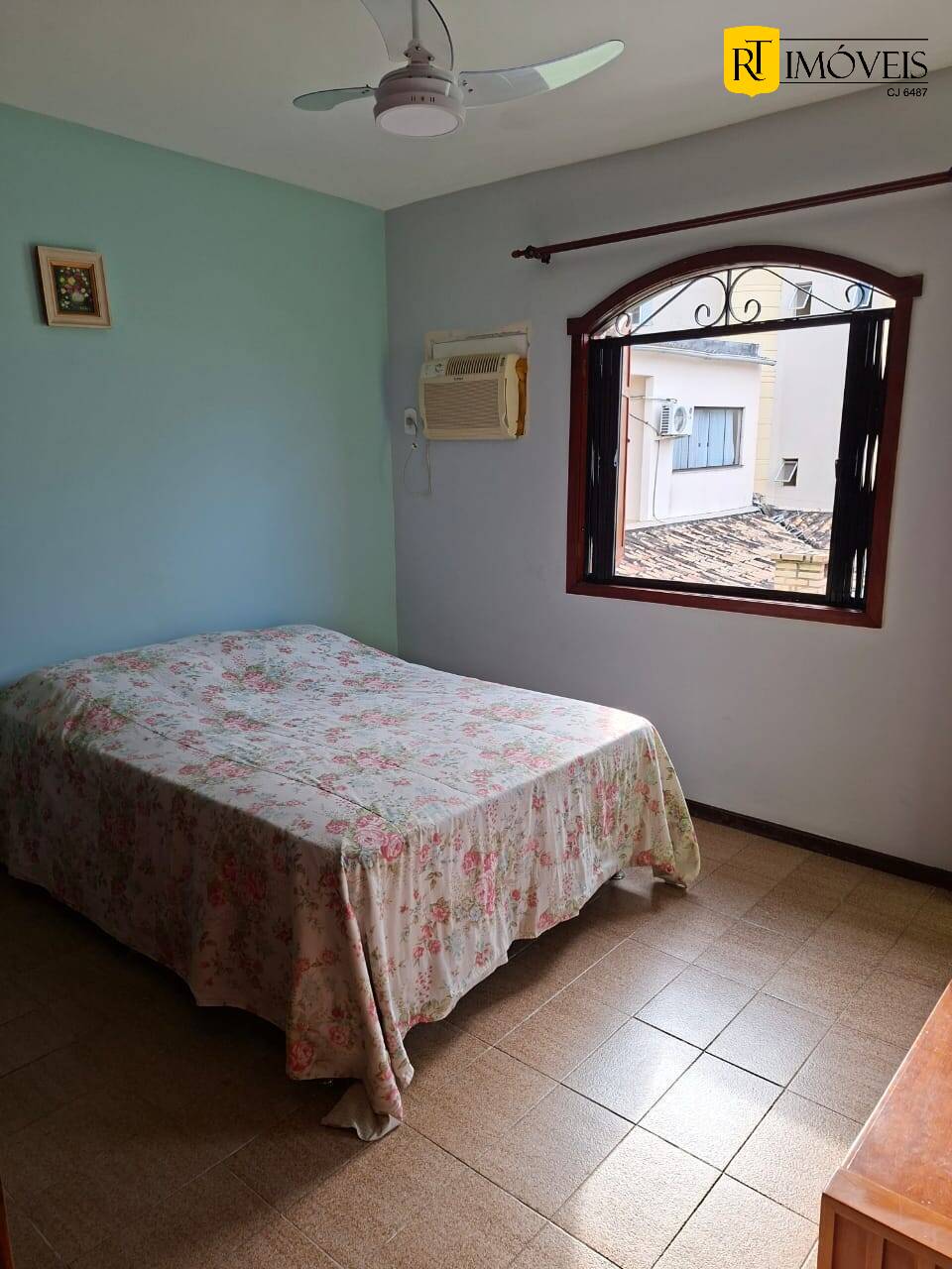 Casa à venda com 2 quartos, 73m² - Foto 9