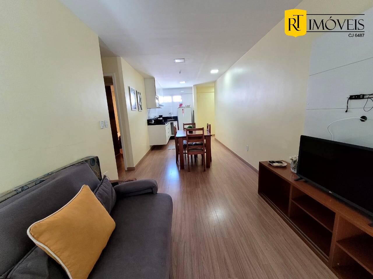 Apartamento à venda com 2 quartos, 75m² - Foto 4