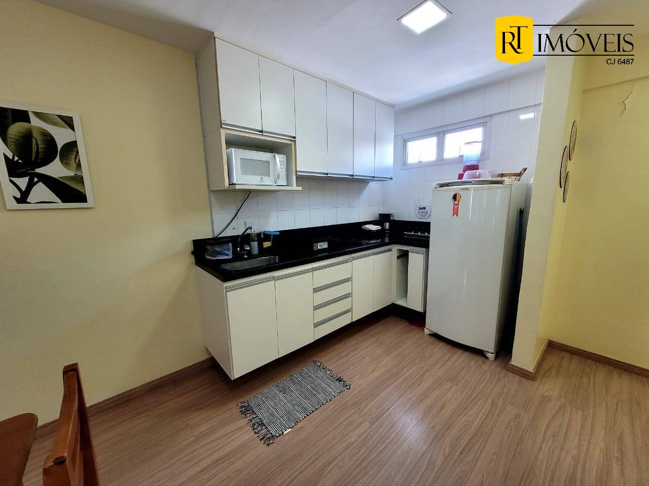 Apartamento à venda com 2 quartos, 75m² - Foto 8