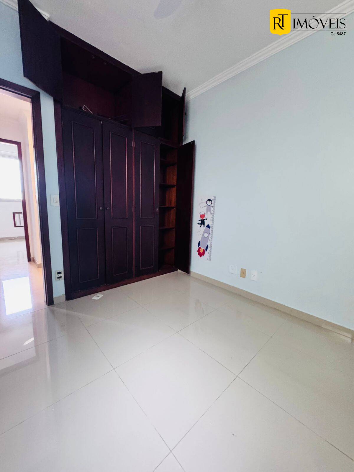 Apartamento para alugar com 3 quartos, 159m² - Foto 12