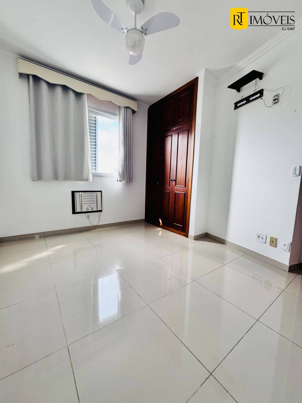 Apartamento para alugar com 3 quartos, 159m² - Foto 15