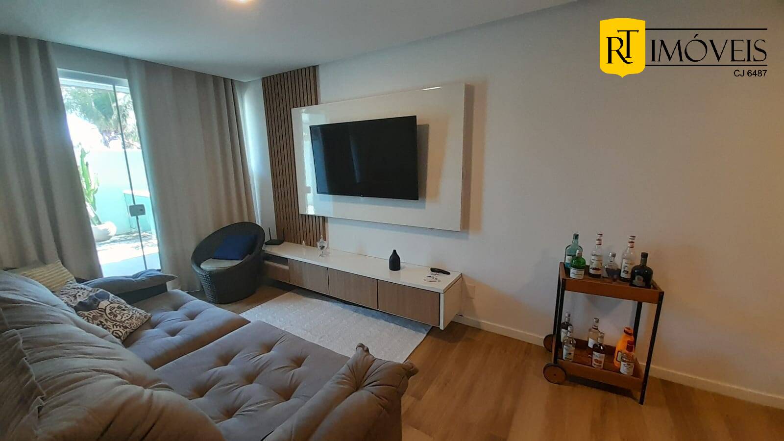 Apartamento à venda com 2 quartos, 78m² - Foto 3