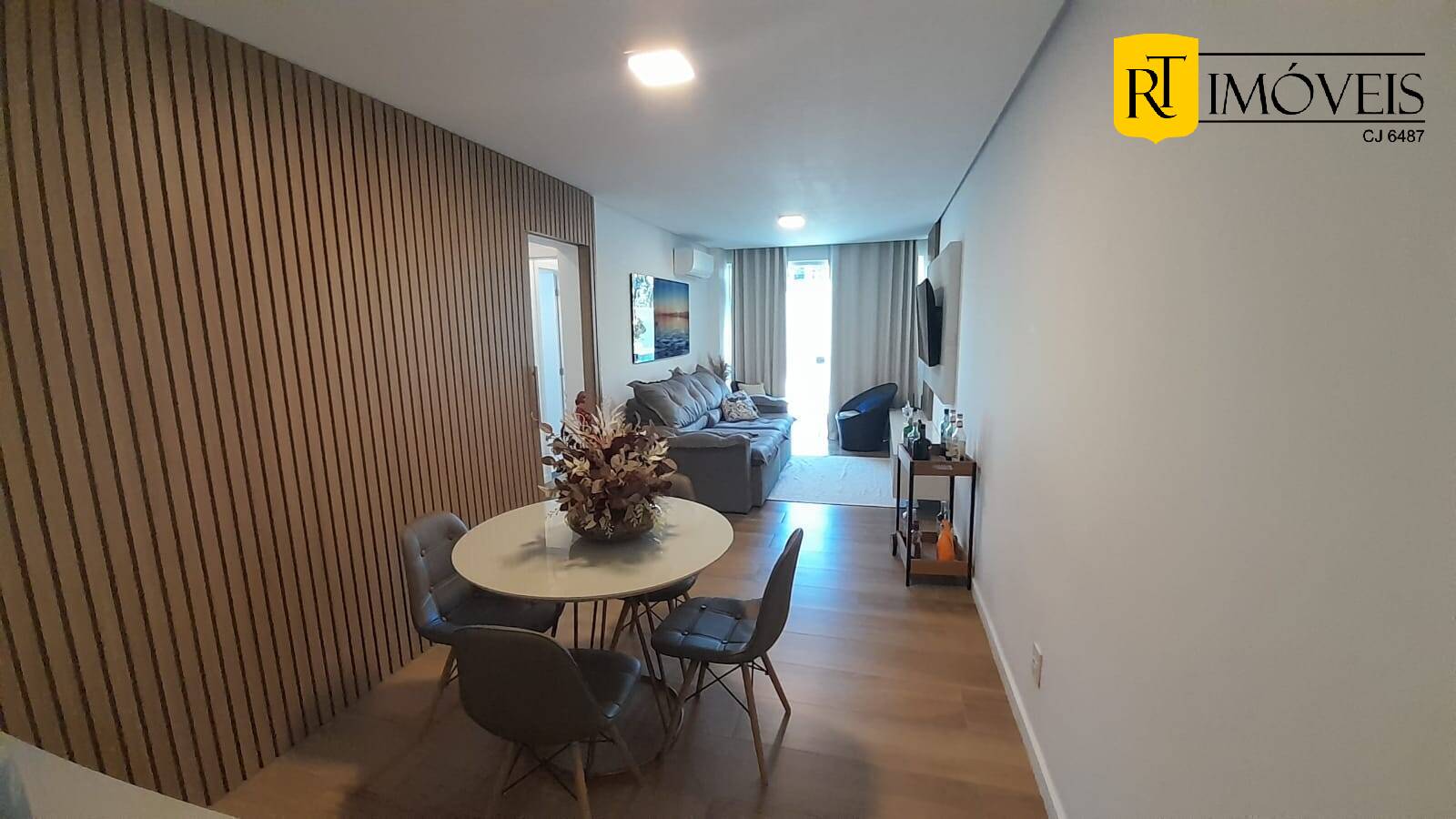 Apartamento à venda com 2 quartos, 78m² - Foto 1