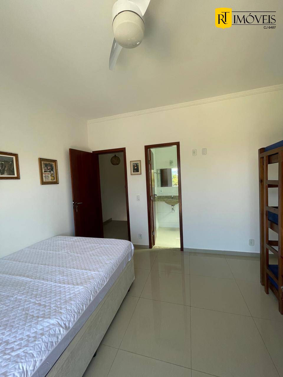 Casa à venda com 5 quartos, 140m² - Foto 9