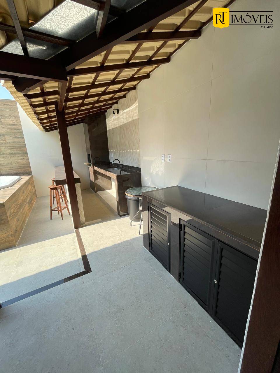Casa à venda com 5 quartos, 140m² - Foto 23